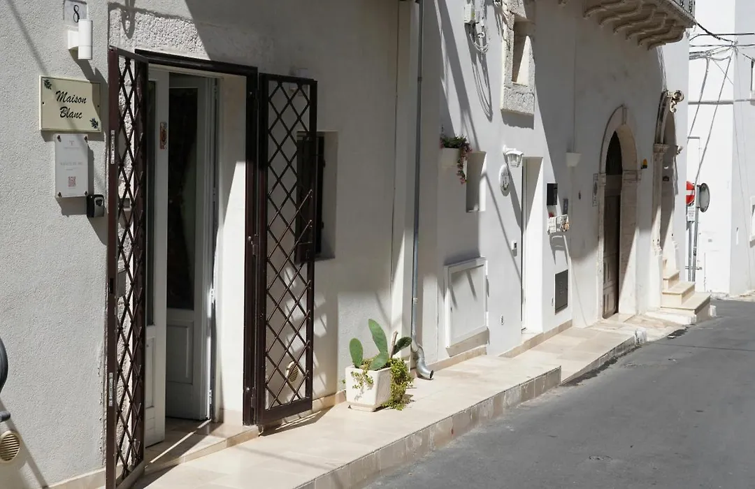 Maison Blanc Ostuni-1
